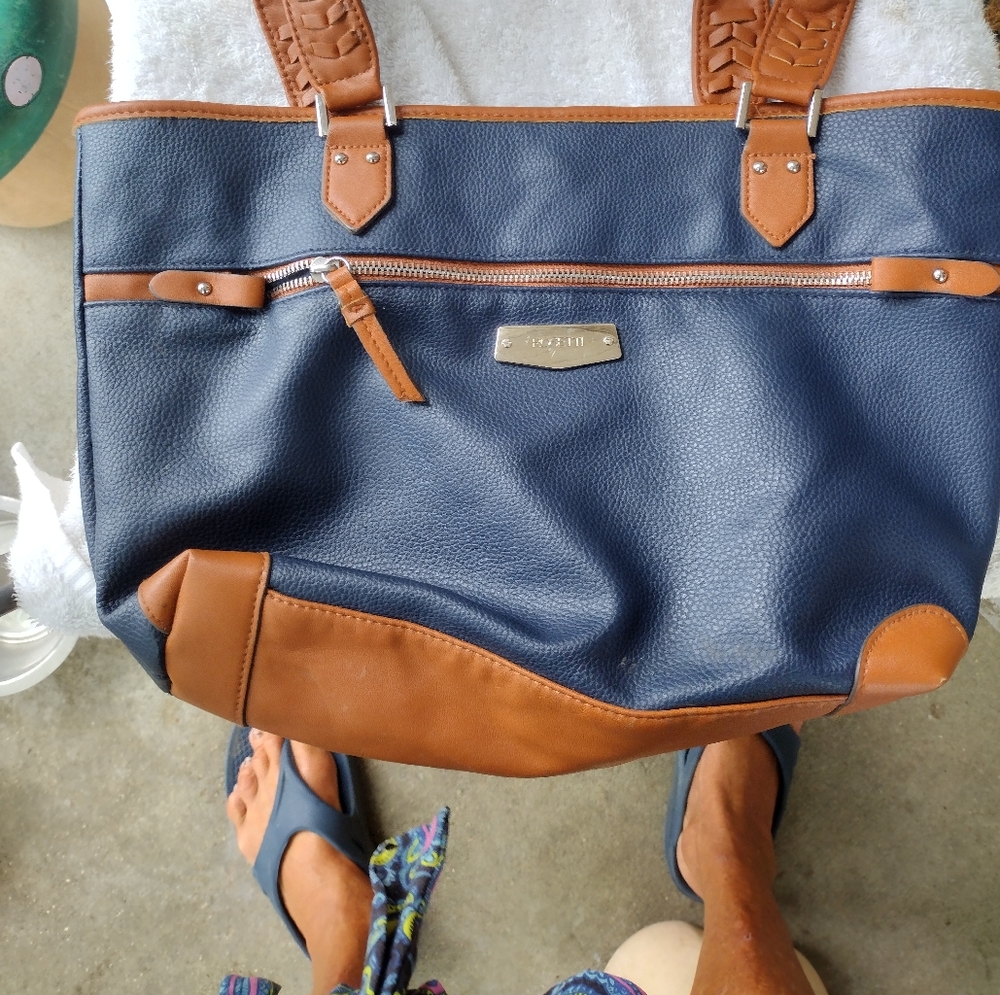 Purse Rossetti New Navy w/camel colored accents